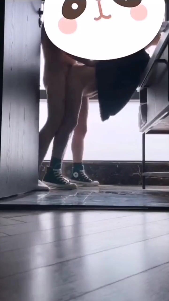 你又想惦记我屁眼了 草泥马 哦你行 行行 你TM真能操我 不行啦 不干了 滾 滾 真难伺候 给操喷了