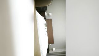 2022.10.12，【无情的屌】，探花佳作不断，外围女神深夜来伴，抱起悬空暴插叫床声震天响1