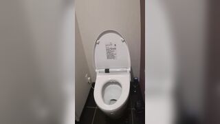 【精品TP】外站盗摄流出 记录居家JK制服小妹寂寞难耐 在马桶上抠逼自慰 (2)