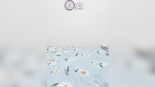 极品大奶御姐，开档丝袜高跟诱惑，口活超棒舔弄大鸡巴好骚，激情上位让小哥后入干骚屁股给狼友看风骚表情