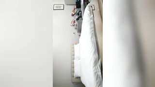 【超清AI画质增强】2022.11.6,【无情的屌】,探花一哥佳作不断,响应粉丝号召玩跳蛋,外围美女享受