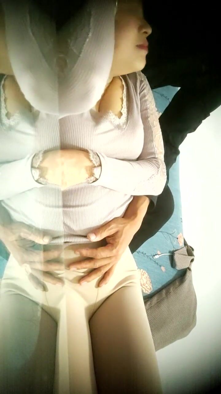 2023.3.28，【野马探花】，泡良达人，出轨人妻，逼逼很干净，害羞的表情一直有