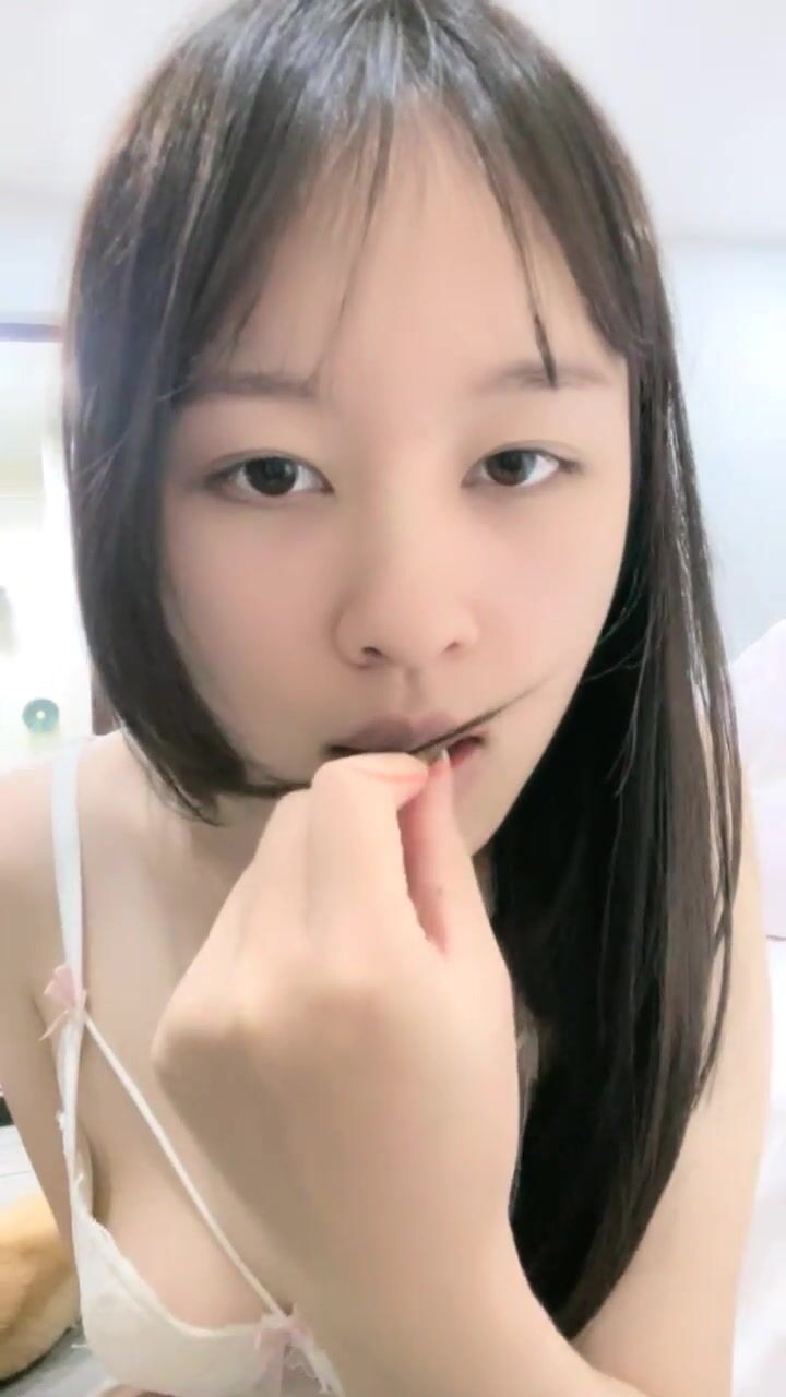 原来的换妻极品探花~【痞痞黑】日常生活，无套啪啪，逼粉毛少，皮肤白，让人魂牵梦绕的尤物-21