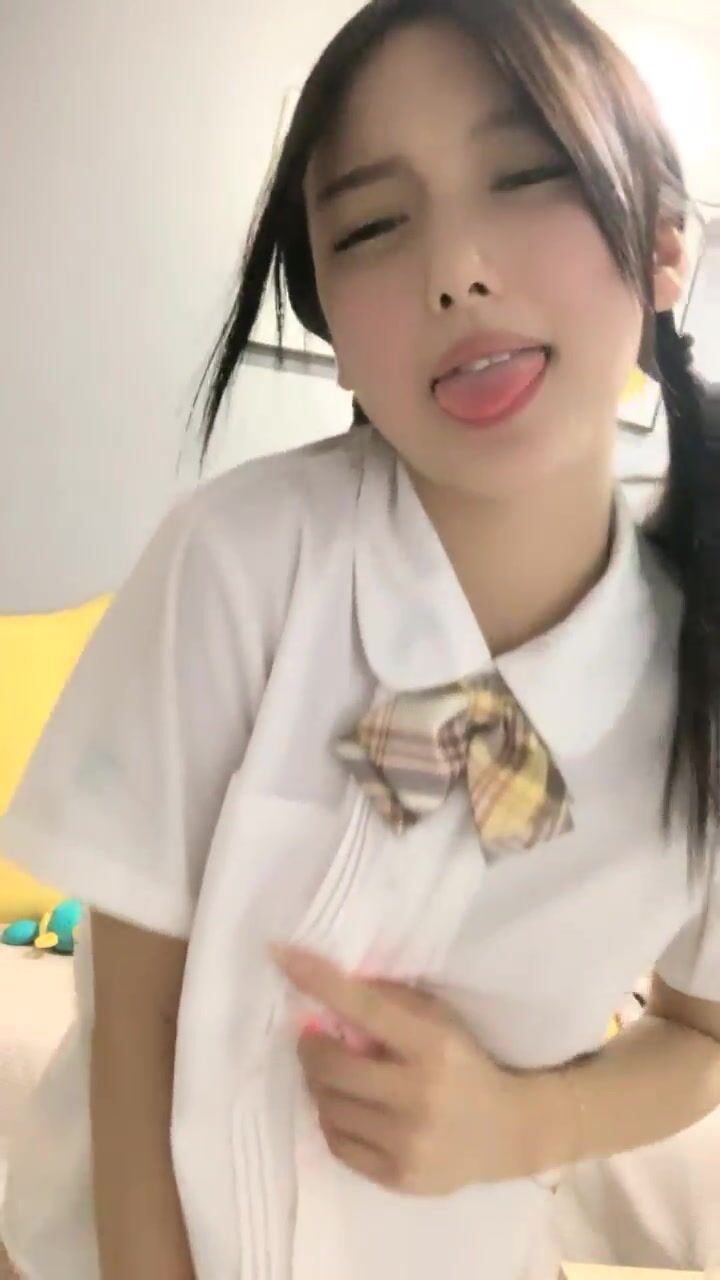 明星颜值，顶级女神下海！【小羊炖土豆】，啤酒瓶插穴，有这张脸还不够，真能豁得出去1