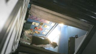 夜店女厕全方位偸拍,都市美女