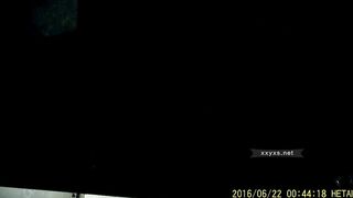 美女女厕，正面脸逼偸拍气质美女方便