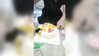 最新購買海角社區母子亂L和媽媽在出租房的故事老媽生日會~兒子你要搞老媽啊?啊我想要你搞快點312