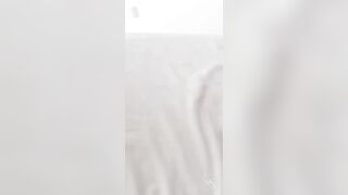 让人羡慕的海角社区母子乱伦我的陪读妈妈 强暴内射醉酒的妈妈高潮时喊着宝贝插我毛毛居然是白色的