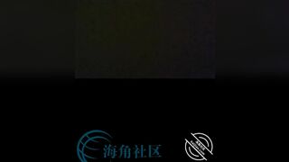 海角社区大神丝袜控飞哥的舅妈情史 拿下商场下层销售电器的丝袜女内射逼里