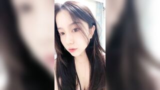 顶级美乳颜值女神！大奶又软又白！高颜值气质型，掏出柰子一顿揉，互相急促娇喘，掰开紧致小穴