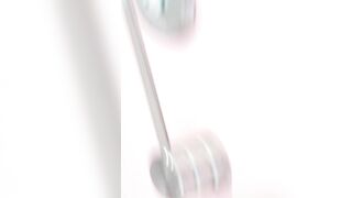 商场女厕全景偷拍几个时髦小姐姐嘘嘘 还有一只白净的小白虎