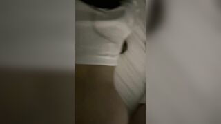 -美乳翘臀反差尤物，逆天身材小姐姐半脱衣服被压在身下交合，抓着头发疯狂打桩，女神的形象如此反差