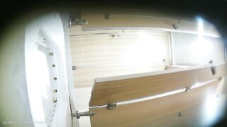 一月新流出高校女厕全景后拍 长靴性感黑丝皮衣美女又来了