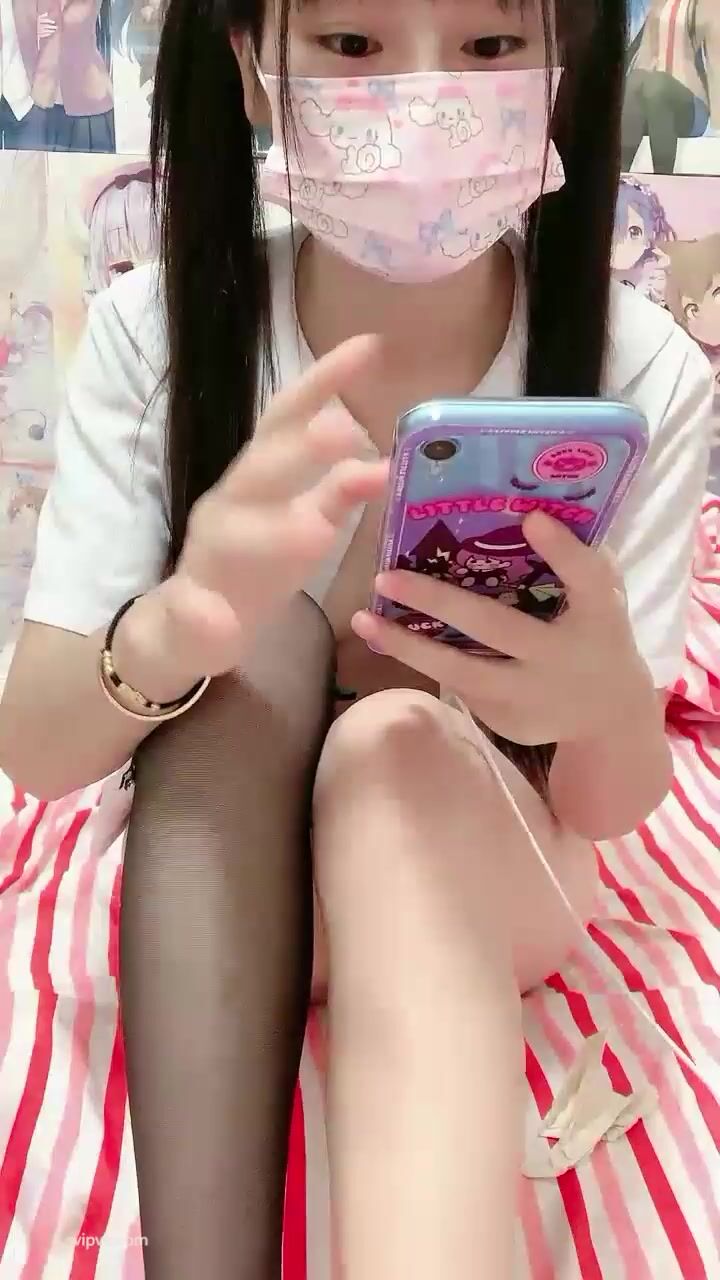 二次元萝莉少女，18岁的鲍鱼、粉色的小洞穴，怎么可以那么粉！