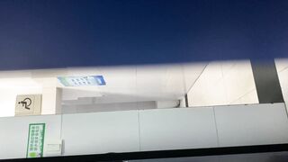 女厕全景偷拍多位美女 还有一位女神级的少妇