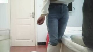 【叔嫂乱伦】乱伦嫂子，嫂子勾引单身弟弟，操完还要帮弟弟穿裤子笑死了