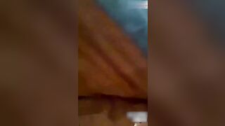 【叔嫂乱伦】趁大哥不在家下药迷奸新婚嫂子，逼这么松婚前肯定被很多人操.