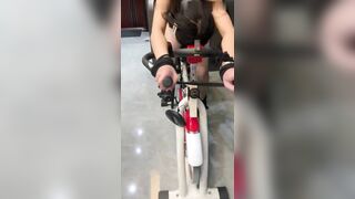 字母圈调教大神完整第①弹，露脸母狗虐阴虐菊啪啪，花样多手法奇特