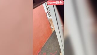 【极品厕拍】手持闪光变焦 极品女神主播 超清拍摄.