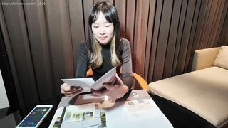 姊妹外送茶曼妙身姿娇媚动人 甜美笑容摄人心魄[。嫖客不爽要求双飞