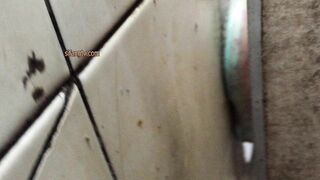 精品厕拍】，大胆坑神藏身办公楼女厕，全方位偸拍超多小姐姐方便，拍脸又拍逼，稀毛鲍鱼真心好看