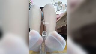 极品反差婊 湖南永州高颜值清纯反差女【李静雯】家中偷偷自拍道具自慰插逼，大量不雅私照和视频流出