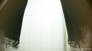 精品厕拍】，商场女厕，高清近景，偸拍数位美少妇方便，菊花私洞清晰可见，浮想联翩，非常诱惑2