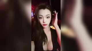 -05年Sam老师 ，175舞蹈生，耐打的颜值 做不了生活的主人可以做你的母狗.