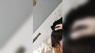 极品反差婊 艹骚眼镜妹，清纯素颜，酒店激情吞食男友大鸡巴，舔舐菊花，全程快乐微笑.