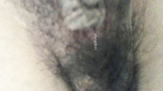 牛人潜入大学女厕近距离贴B拍多位漂亮学妹 各种美鲍鱼完美展示