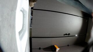 最新流出❤️精品厕拍火锅城女厕全景高清后拍超短裙松糕鞋靓妹差点滑倒