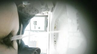 大神❤️写字楼女厕前后景双视角高清偷拍女同事尿尿无毛白虎