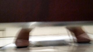 装修公司女厕全景偷拍连衣裙少妇的大黑B4K原档