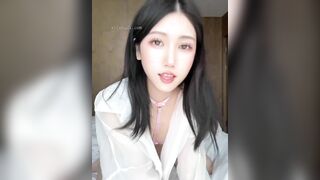 极品高颜值美女大学生被金主调教主动乖乖配合舌舔jb还给深喉口交像小母狗一样舔下体私处那种感觉要上天.