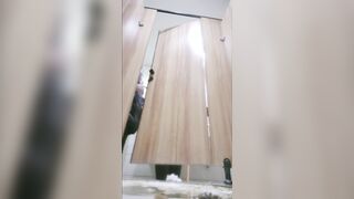 偷拍大神，【梵高厕拍】，学生妹拉稀，极品白虎一线天，迫不及待冲进来喷射，后拍佳作完美