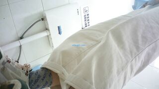 精品厕拍】，脸逼同框高清偷拍女蹲厕，各种类型小姐姐方便，微胖小妹闻自己内裤上的白带有无异味.2