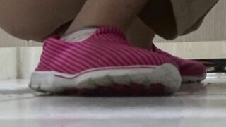 校外补习班女厕全景偷拍 多位学妹和美女老师各种粉嫩的小鲍鱼.