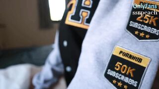 湾湾漂亮美眉 [SSRPeach] 你确定你爸爸没有发现你在拍这个 身材超好这个粉穴放进去会不会出人命 内射