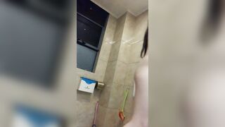 青春无敌】，极品身材嫩妹【厌厌想睡觉】付费福利，脱衣全裸舞，露脸自慰抠逼