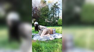 推特极品阿黑颜母狗「Pupu噗噗」《小姐森林野餐篇1》管家说小姐每周都会独自去森林野餐，这不过是小姐隐藏欲望的借口