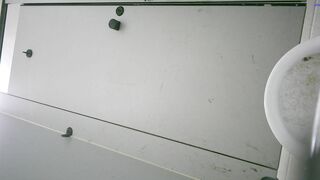 大学城女厕全景偷拍众多的小姐姐❤️各种极品鲍鱼完美展示17