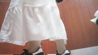 路边公厕全景偷拍众多的少妇嘘嘘 还有几位高颜值美女