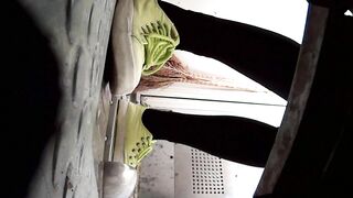 大神小P火车卫生间偷拍多位美女少妇❤️各种极品美鲍鱼2