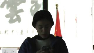 大神潜入大学女厕全景偷拍几位大长腿小姐姐 保养的还不错的粉嫩美鲍鱼