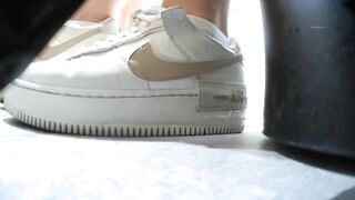 精品推荐 【精品厕拍前景】 超多漂亮妹子还有外国人和白虎091