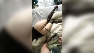 2025年6月，【重磅】超骚淫妻【yinqi945】调教多P，多单男轮流共享爱妻“爸爸操我，我还要”真实三人行