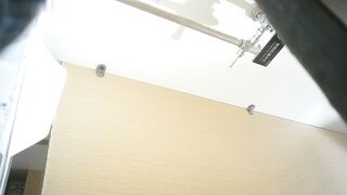 七月流出魔手外购精品厕拍 醉酒美女呕吐闺蜜在旁边精心伺候又是拍背又是捧水.