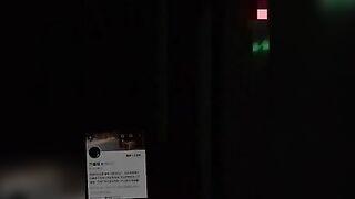 爱露出的反差人妻『于嘉瑶』户外露出勾引路人，优雅端庄的外表下有一颗淫荡的心 诱惑拉满