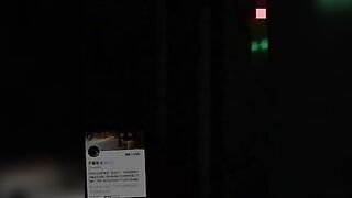 爱露出的反差人妻『于嘉瑶』户外露出勾引路人，优雅端庄的外表下有一颗淫荡的心 诱惑拉满