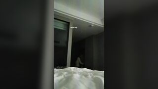 2025年7月，【年度最骚反差人妻婊】第二弹，每帧表情都足够骚，本期看点上帝视角啪，酒店房间门口和窗外露出啪